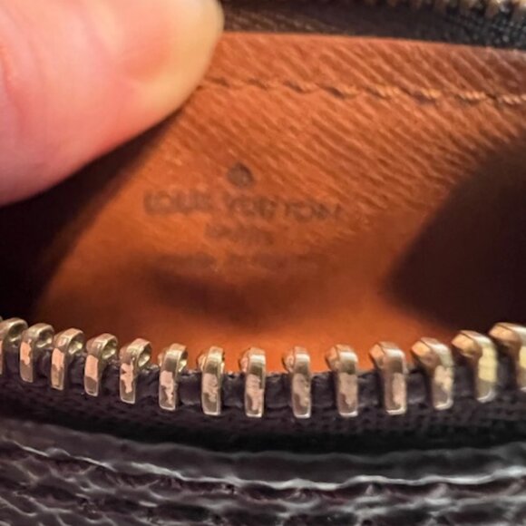 Louis Vuitton Vintage Monogrammed Mini Papillon - Picture 7 of 11